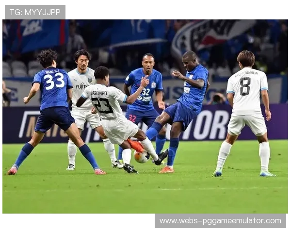 法甲强队破密集防守策略：边路突破与中路渗透的博弈